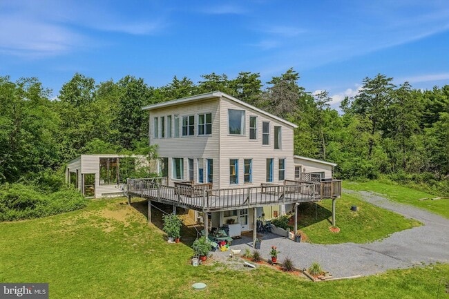 Photo - 856 Spriggs Rd