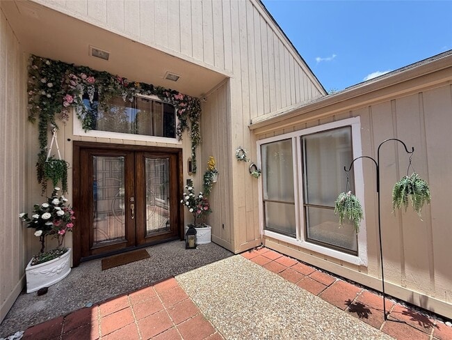 Photo - 2358 Binley Dr