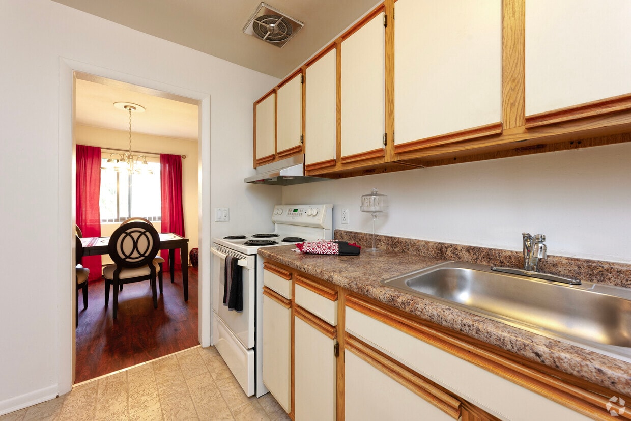 Floor Plan - 2 Bedroom Grand