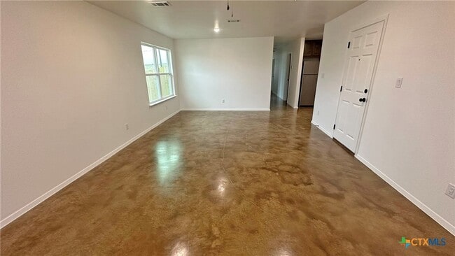 Photo - 977 Cline Dr