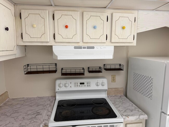 Photo - 500 Village Green Cir Unit 212