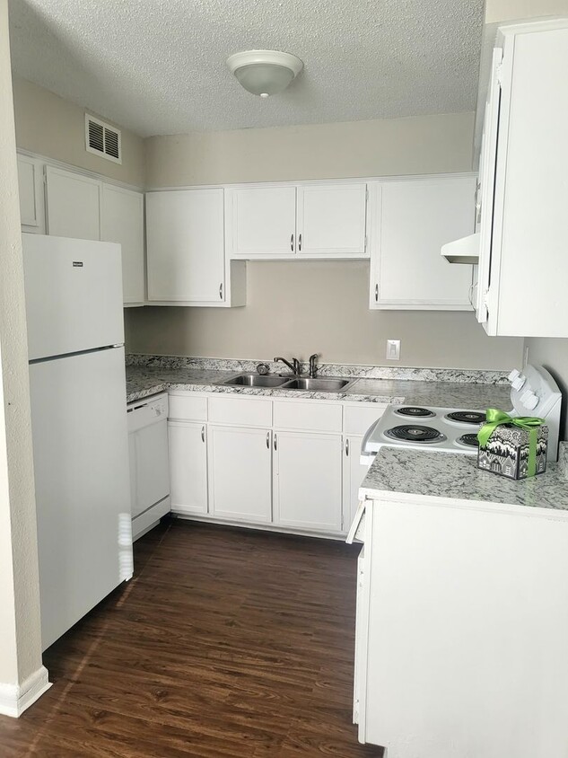 Floor Plan - 2 Bed, 1.5 Bath 