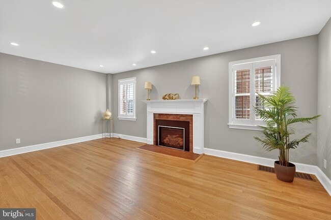 Photo - 7819 12th St NW