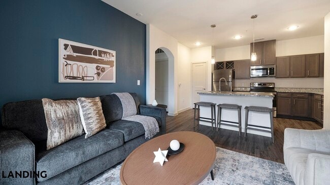 Building Photo - 2825 Main St Unit 314