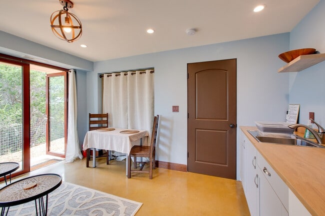 Photo - 630 Kingston Rd Unit ID1307502P