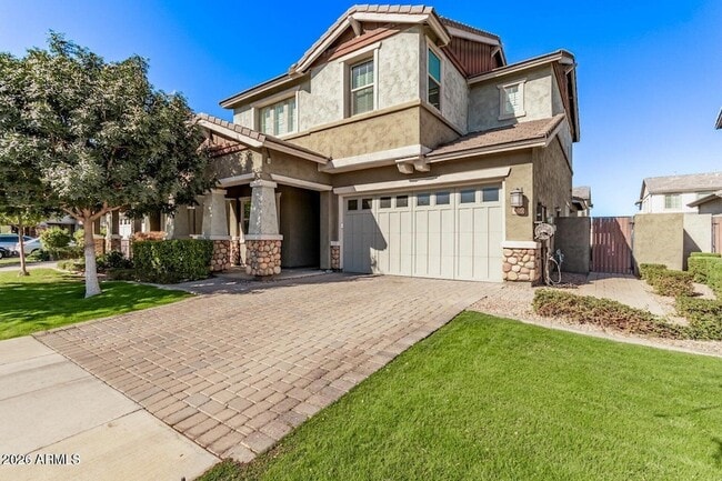 Building Photo - 3056 E Appaloosa Rd