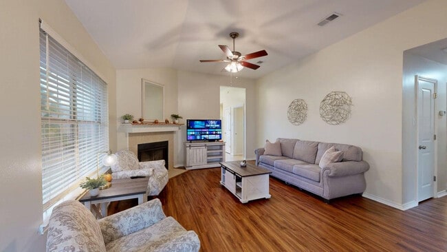 Photo - 810 Camellia Ct Unit ID1328089P