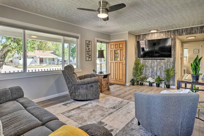 Photo - 1217 Falcon Ave Unit SI FL1-ID1545931P