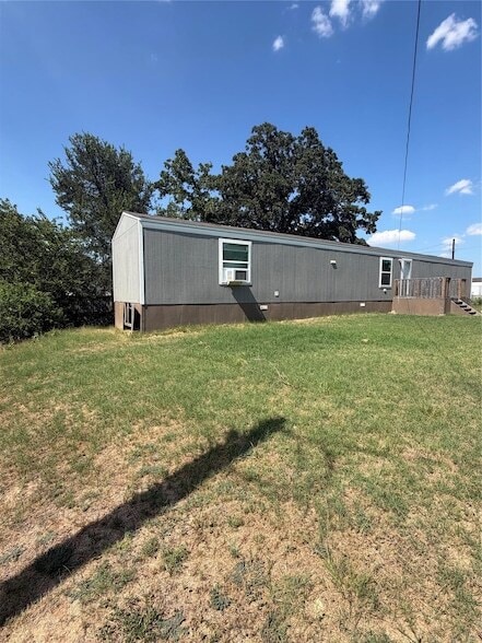 Photo - 272 Plum St