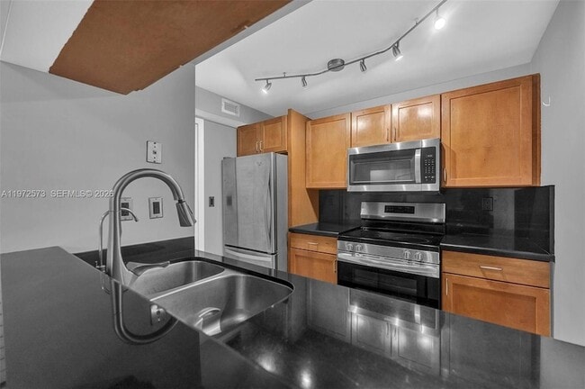 Photo - 15575 N Miami Lakeway Unit 305