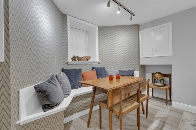 Photo - 14 Auburn St Unit A