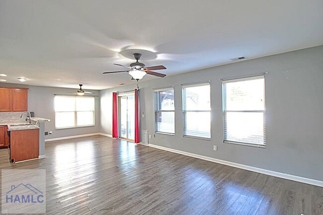 Photo - 315 Connor Ct