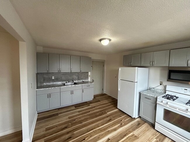 Photo - 23 Elm St Unit 7 3rd floor