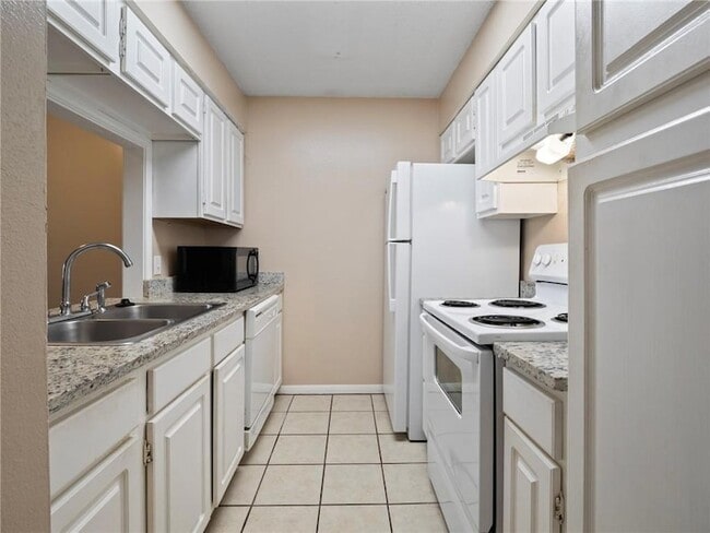 Photo - 400 Voters Rd