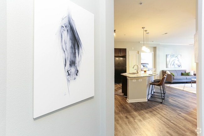 2BR, 2BA - Entry Way - Hurstbourne Estates