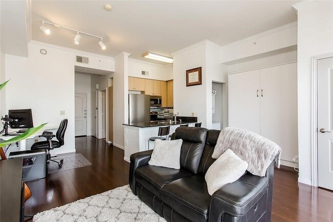 Photo - 3225 Turtle Creek Blvd Blvd Unit 1140