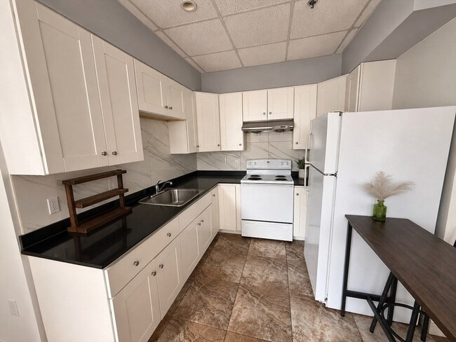 Photo - 72 Kneeland St Unit 501