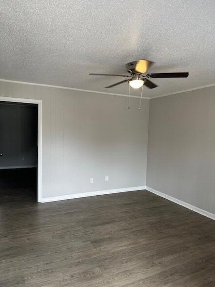 Photo - 711 20th St SE