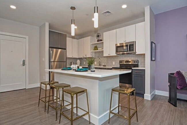 Kitchen Island - Orpheum Apartments