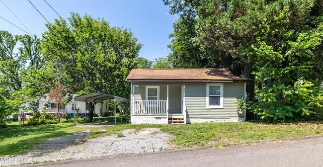 Photo - 1715 Fay St