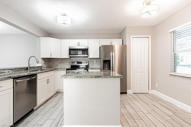 Photo - 1392 Churchill Cir