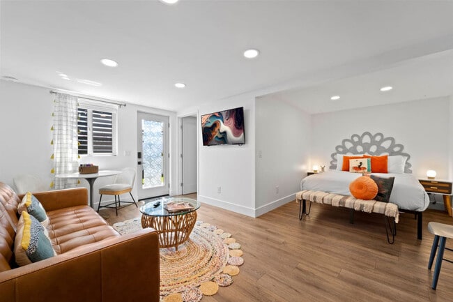 Photo - 2926 Polk Ave Unit ID1048816P