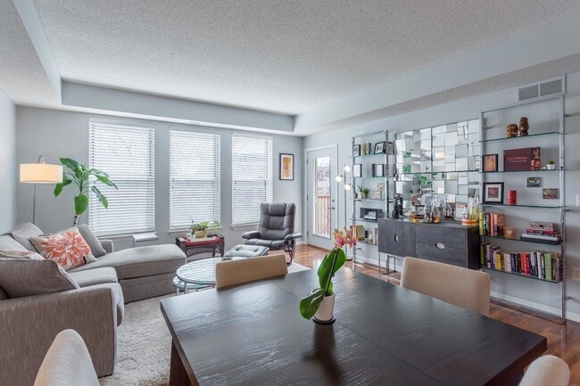 Photo - 545 N 1st St