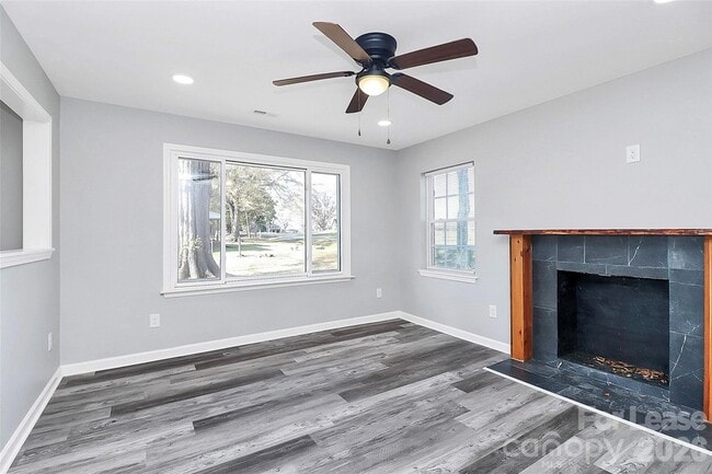 Photo - 108 Lee St