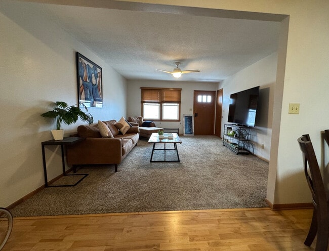 Building Photo - 202 NW Sharmin Dr Unit SI ID1319117P