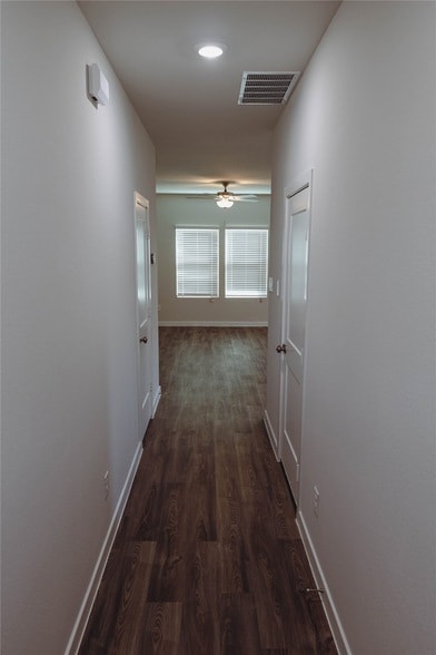 Photo - 211 Forest W St