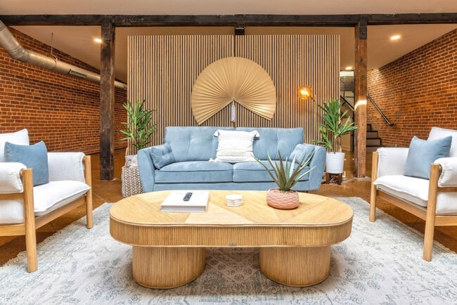 Building Photo - 120 E 13th St Unit ID1056091P