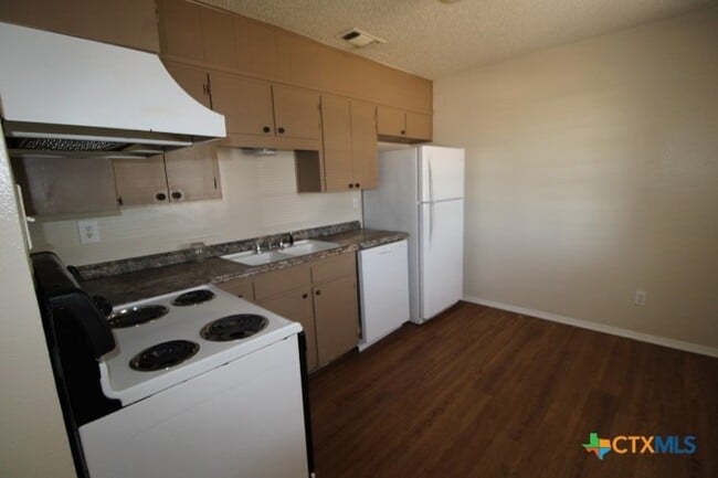 Photo - 603 Westview Cir Unit A