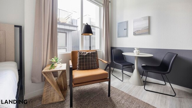 Building Photo - 3024-3024 Zuni St Unit 302