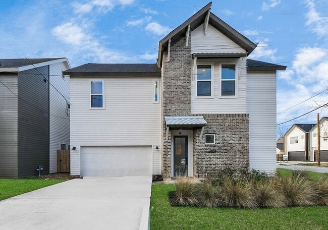 Photo - 2915 Paul Quinn St