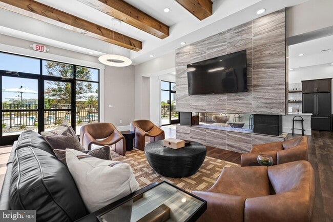 Photo - 2950 Ashwood Ln Unit 301