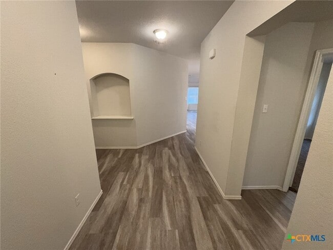 Photo - 104 Green Jay Dr