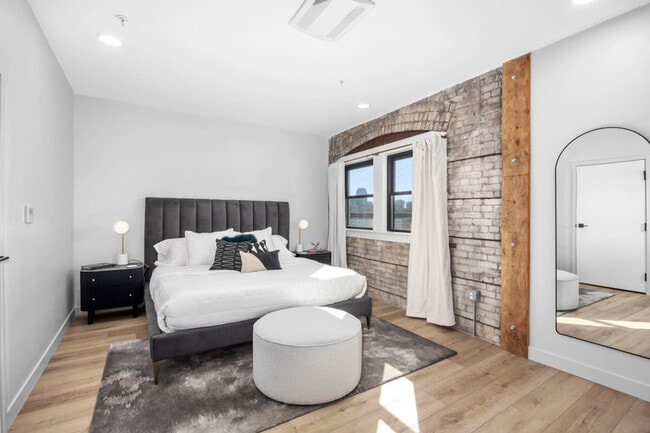 Photo - 644 Bridge St NW Unit SI FL2-ID1539838P