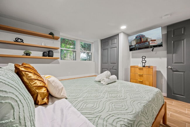 Photo - 10 Claire Dr SE Unit SI ID1609625P