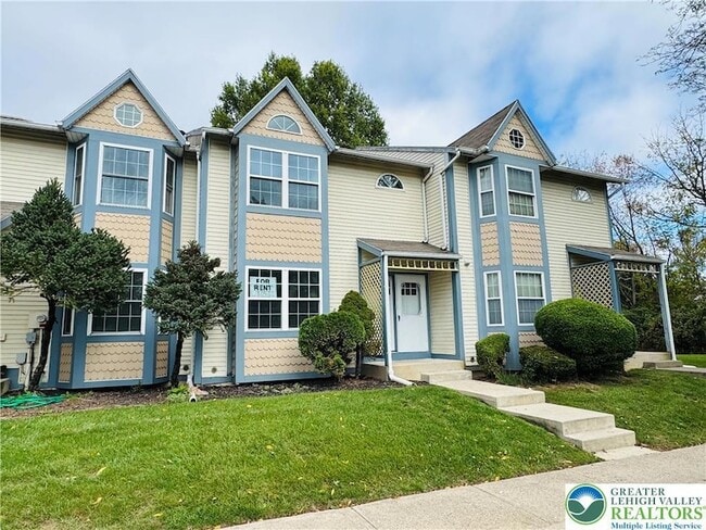 Photo - 102 Quaker Dr