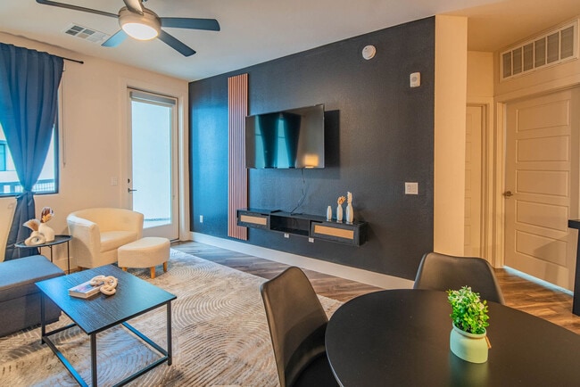 Photo - 15501 N Dial Blvd Unit ID1273594P