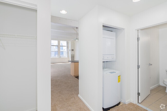 Studio - 917SF - Lofts 640