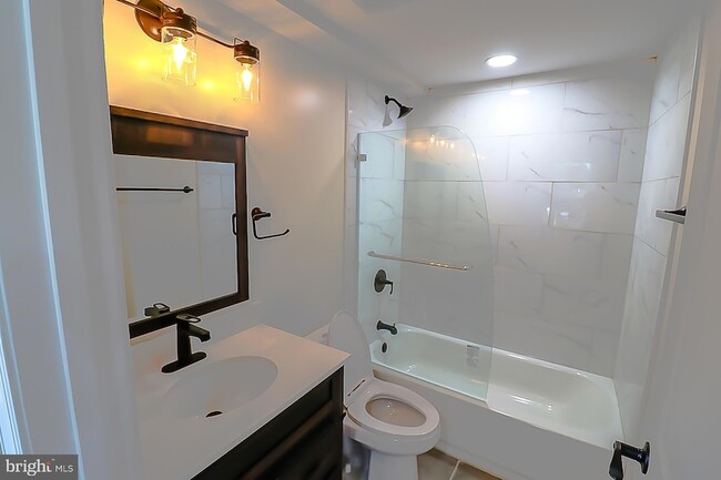 Photo - 427 Highland Ave