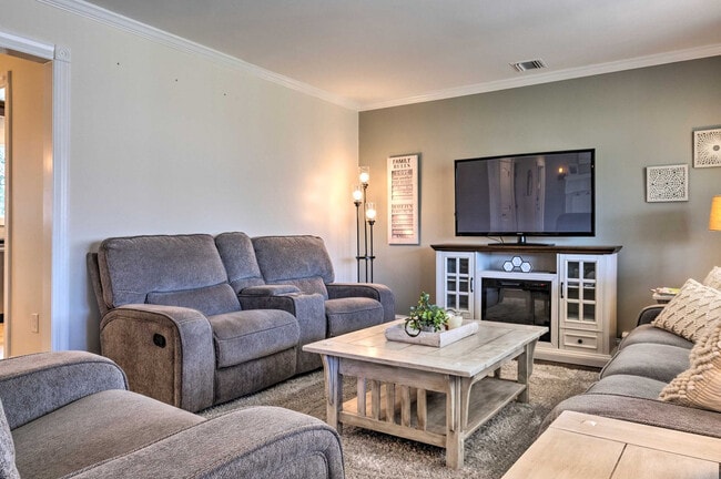 Photo - 500 Blossom Bend Unit SI ID1546349P