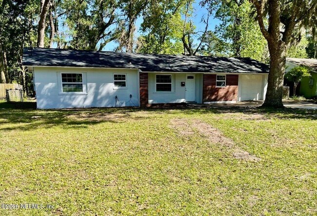 Photo - 7018 Bonnie Brae Ln