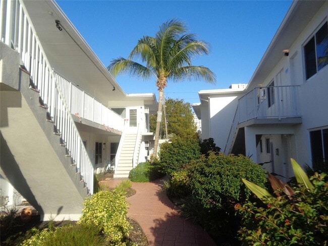 Photo - 999 S Riverside Dr Unit 202