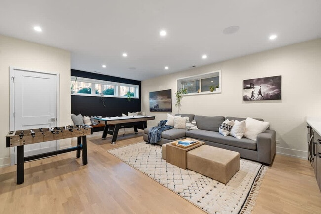 Building Photo - 1307 N Bell Ave Unit ID1244933P