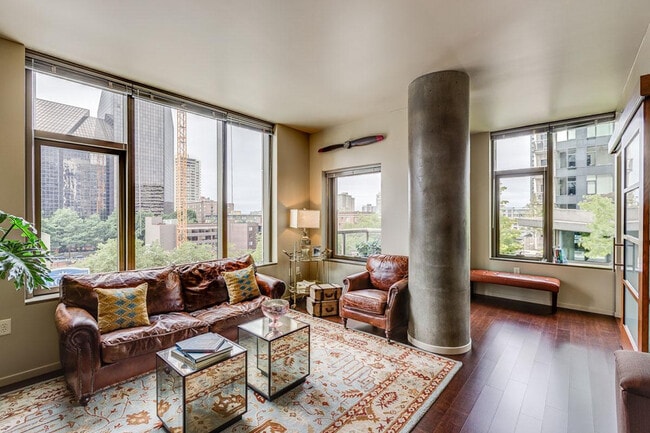 Building Photo - 2101 6th Ave Unit SI ID1506173P