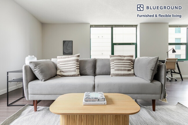 Photo - 77 W Huron St Unit SI FL9-ID1217