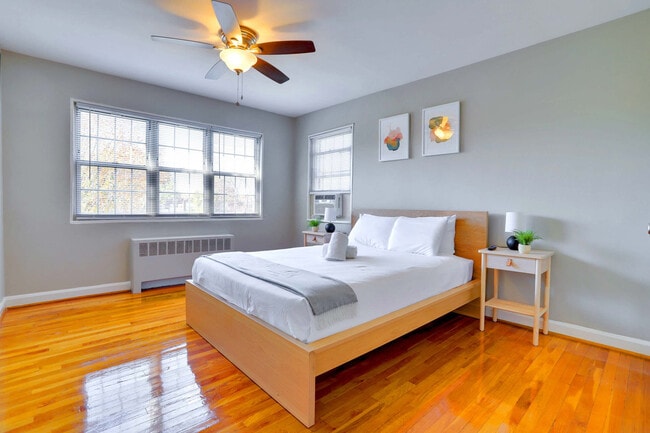 Photo - 1420 W Abingdon Dr Unit FL4-ID1035600P