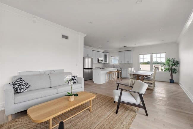 Photo - 22 Sagamore Hill Dr Unit 1A